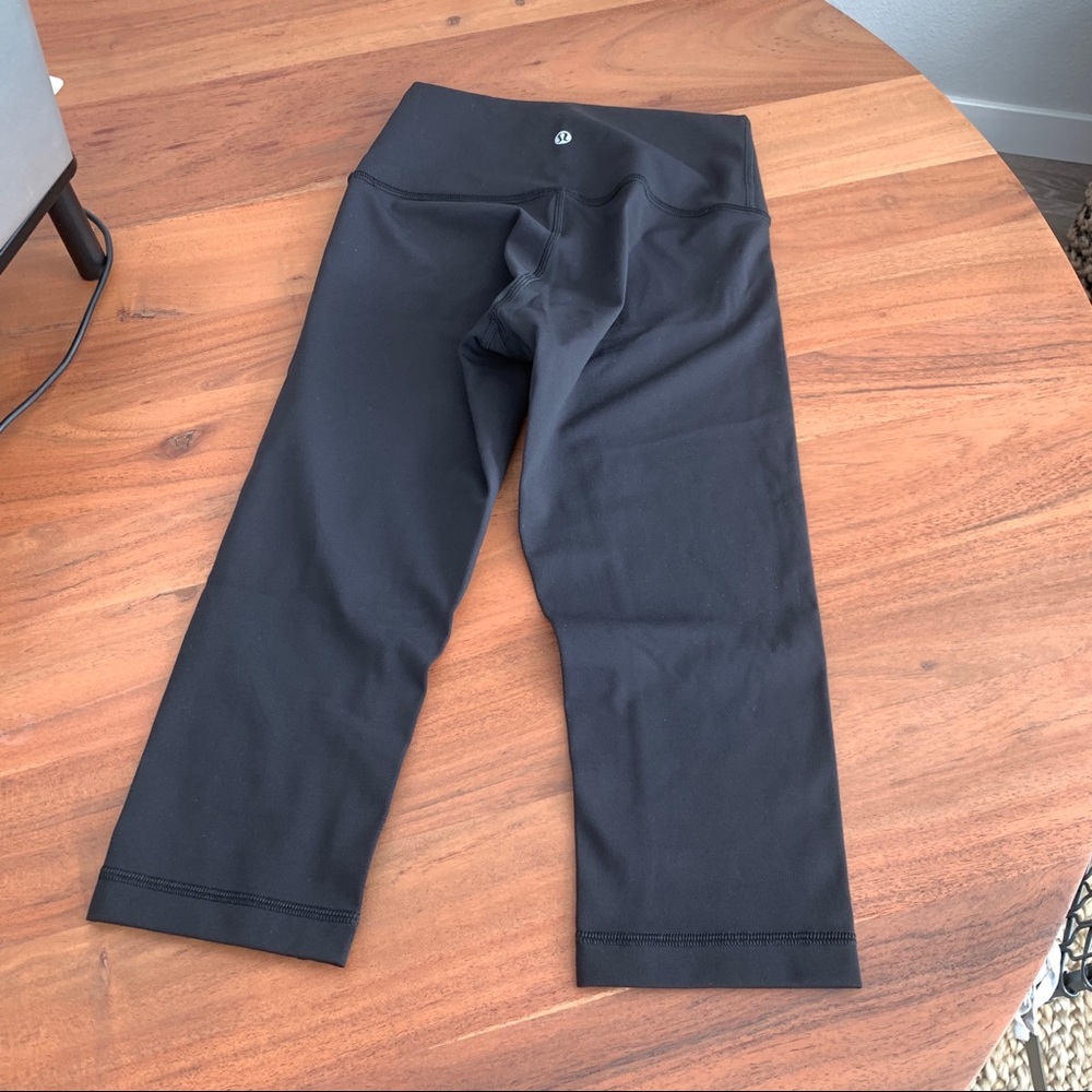 Lululemon Wunder Under High-Rise 1/2 Tight 17” - Picture 8 of 10
